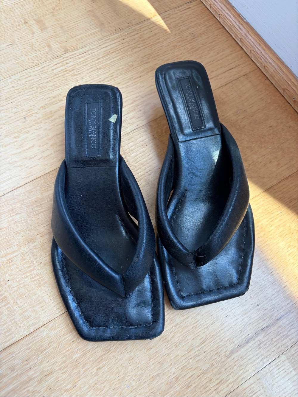Revolve Tony Bianco Tropic Mule Black Square-Toe Thong Sandals 6 - Picture 4 of 5